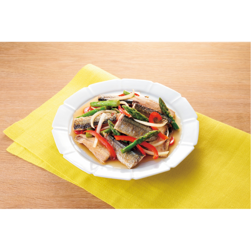 さんまフィーレとアスパラのマリネ