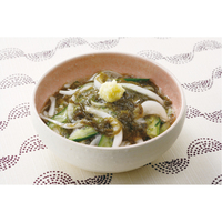 新玉ねぎともずくの酢のもの