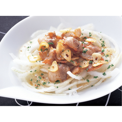 新玉ねぎとベーコンのサラダ