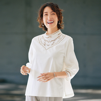 カットワーク刺しゅうブラウス　オフホワイト　LL