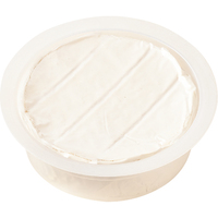 新生酪農の生乳でつくったカマンベールチーズ