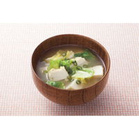 おとうふ揚げとキャベツのみそ汁