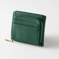 出し入れしやすい2つ折り財布　グリーン