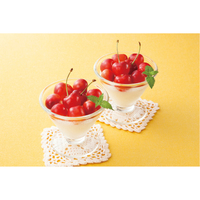 さくらんぼのパフェ