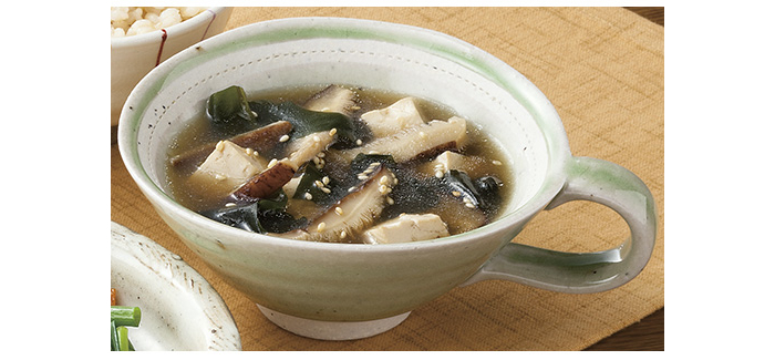豆腐とわかめの中華風スープ