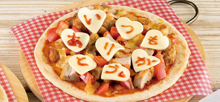 トマト♥から揚げピザ