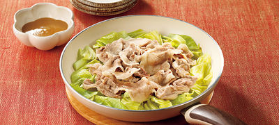 ①春キャベツと豚肉のフライパン蒸し