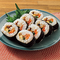 海老入り太巻寿司（4切×2）