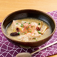 参鶏湯（サムゲタン）